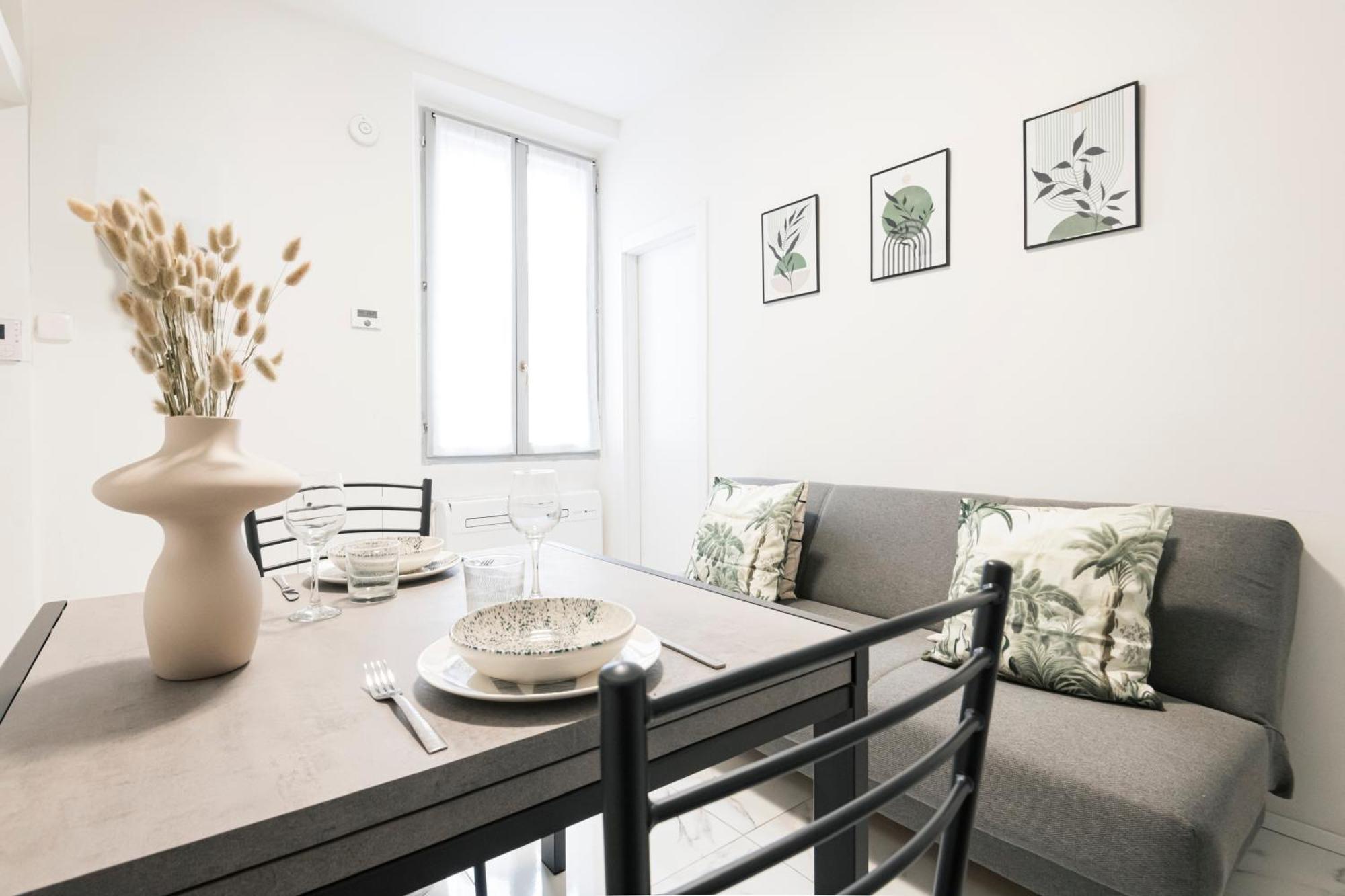 Easylife - Appartamento Elegante Moderno E Accogliente - La Tua Oasi In Citta ミラノ エクステリア 写真